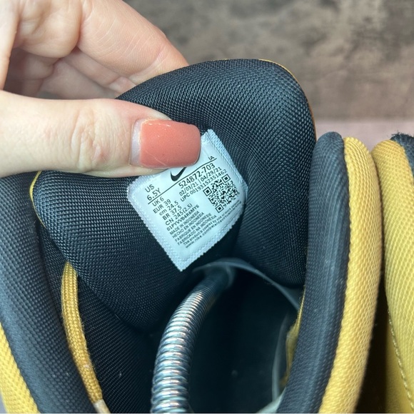 Nike ACG Boots Womens sz 8 (6.5Y) - tan/black - Picture 6 of 6